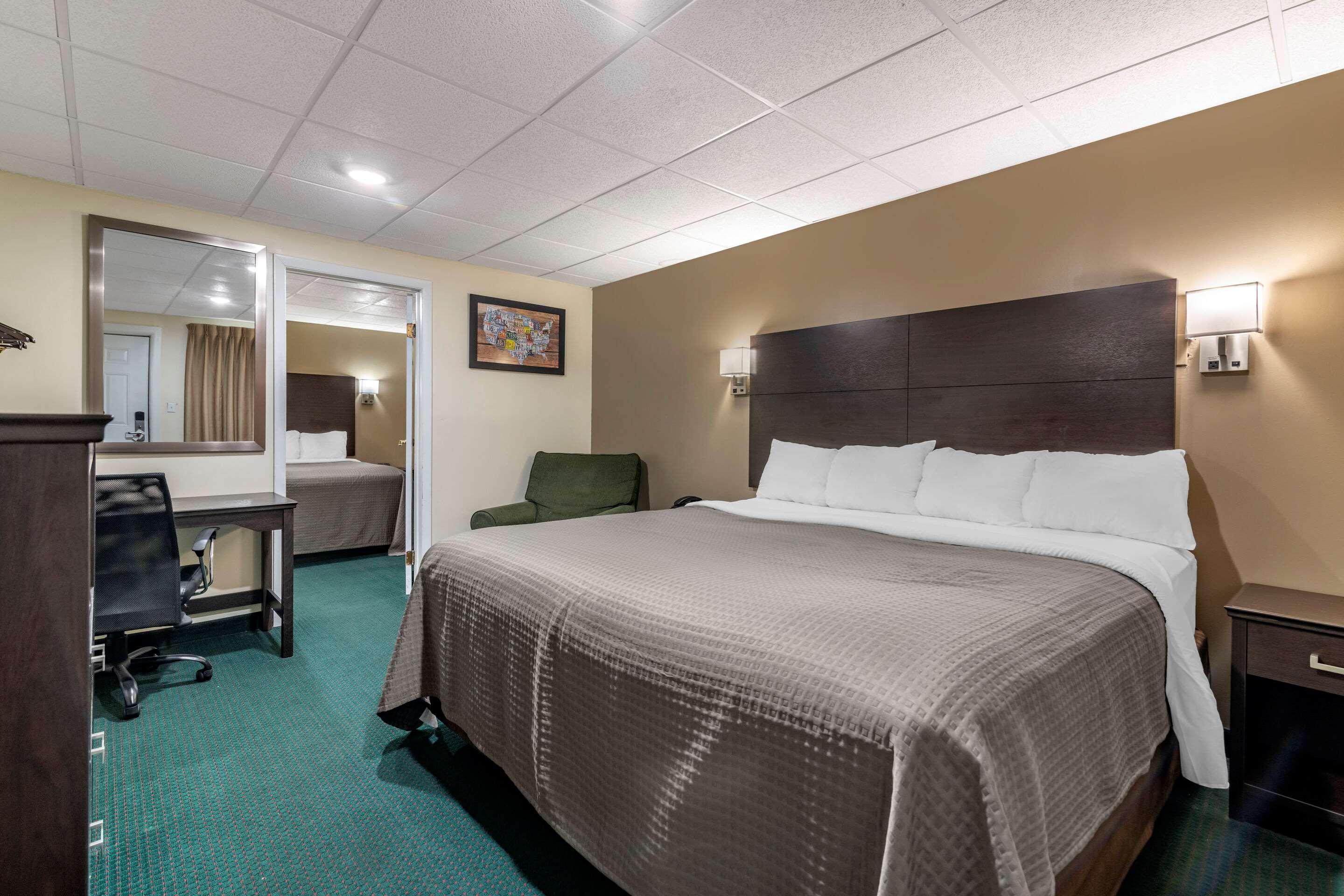 Rodeway Inn Lake George Outlets Exteriér fotografie