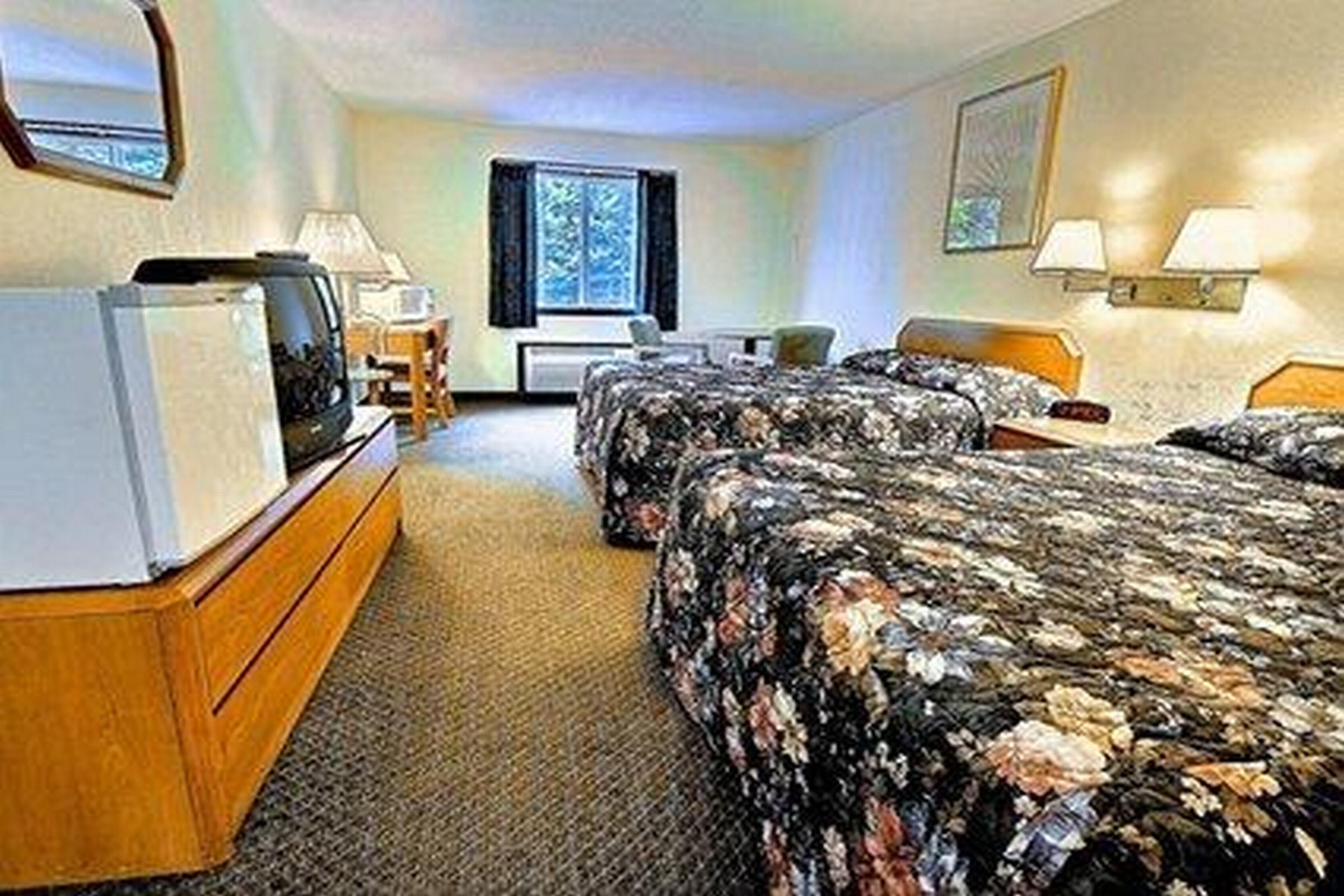 Rodeway Inn Lake George Outlets Exteriér fotografie