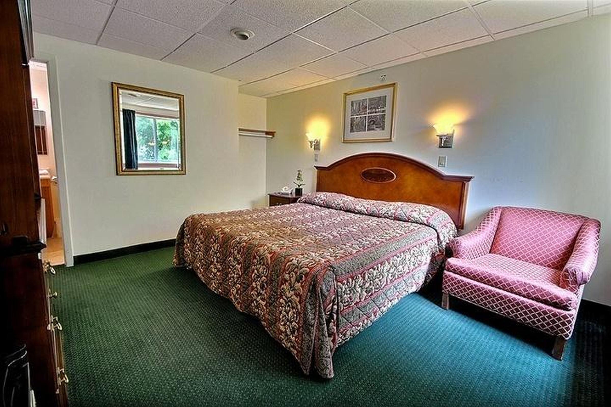 Rodeway Inn Lake George Outlets Exteriér fotografie